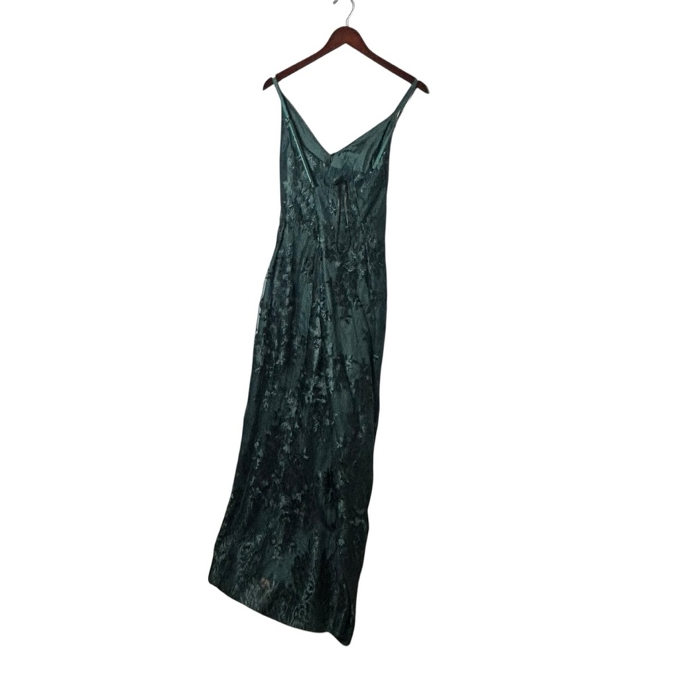 BCX Trendy Plus Size Strappy Embroidered Sleeveless Gown Size 18 - Picture 5 of 6